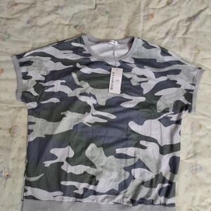 EcoWish Women's Camo Tee - Green and Gray
